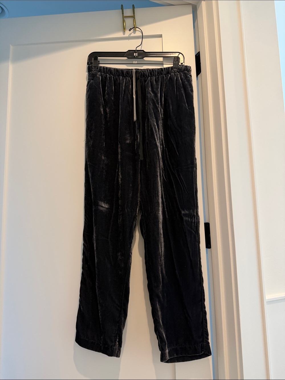 XiRENA velvet joggers